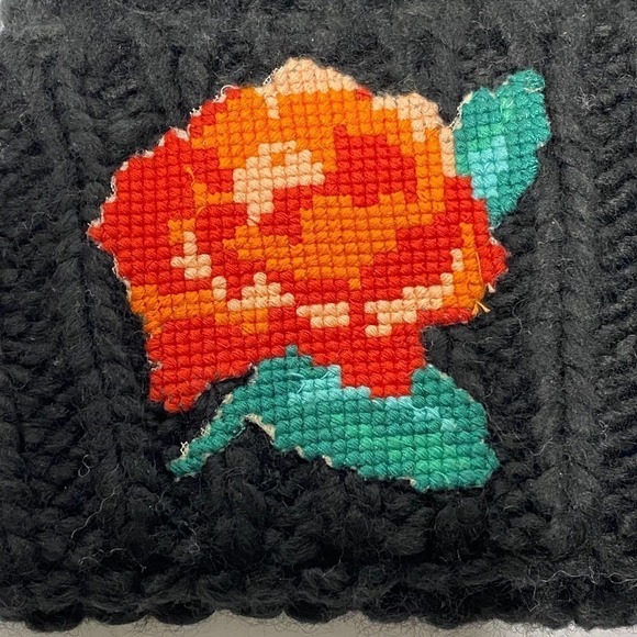 NWT Free People Floral Embroidery Wool Beanie Black - Picture 7 of 10